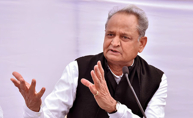 Gehlot changes profile pic to 'Save Aravalli', asks Centre to reconsider definition